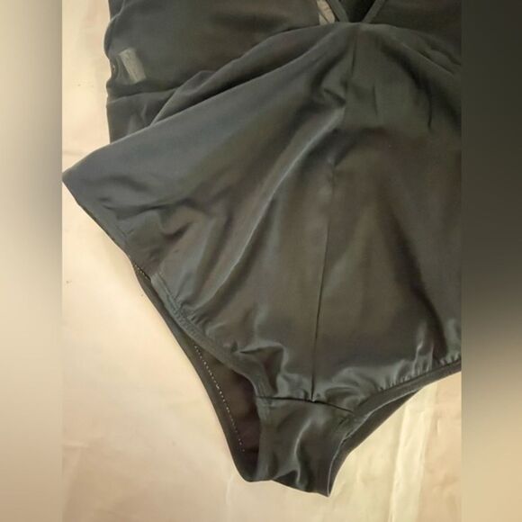 2XL Time and Tru rich black with sheer one piece v neck swim suit - Picture 8 of 14